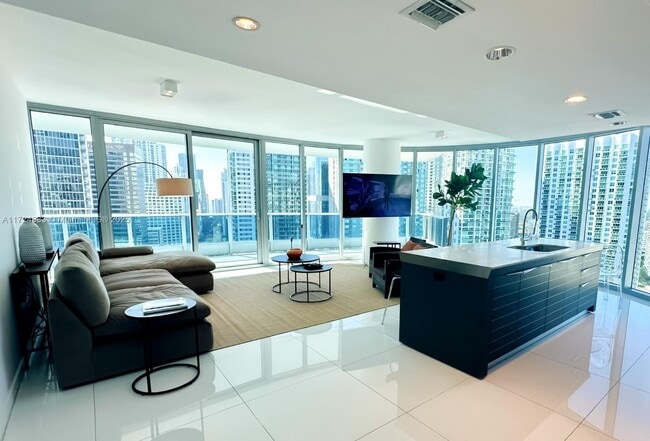 Photo - 200 Biscayne Boulevard Way Unidad 3102 Rental