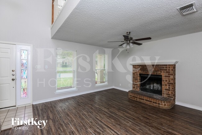 Photo - 809 Parkwest Blvd