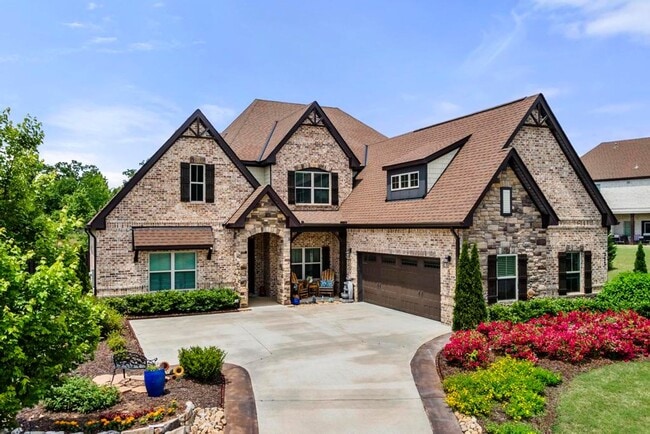 Executive Home in Cotswold - Executive Home in Cotswold