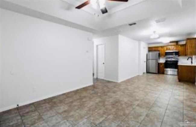 Photo - 10 E 19th St Unit 3