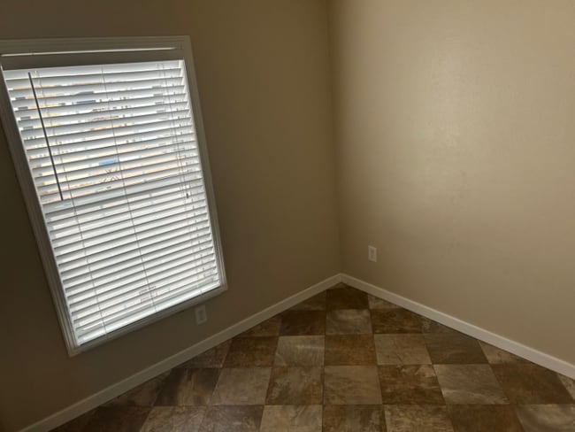 Photo - 2211 Ashberry Ave