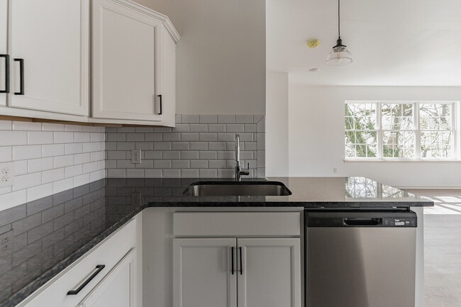 Photo - 7105 Ridge Avenue