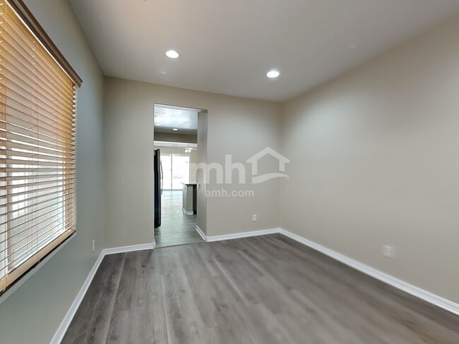 Photo - 3304 W Birdwatcher Ave
