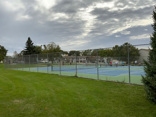 Photo - Starland 2002 Hickory LLC