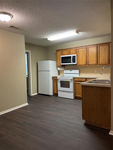 Photo - 902 W Hickory St