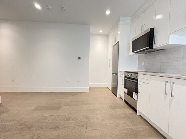 Photo - 7495 Aubrey St