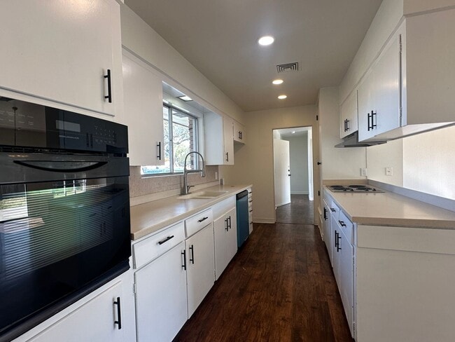 Photo - Ready for move in