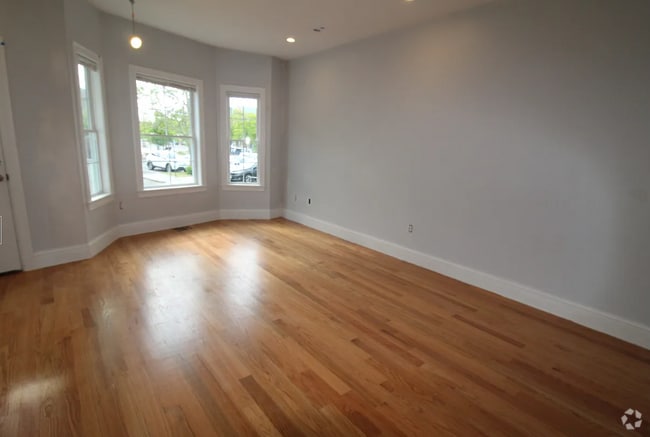 Building Photo - 7 Islington St Unit 6 Rental