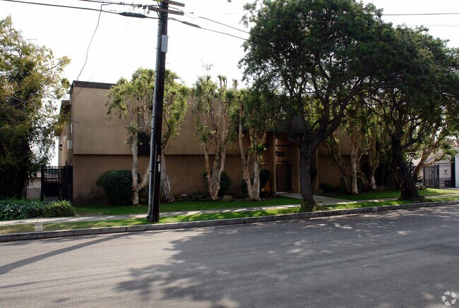 Short St Apts