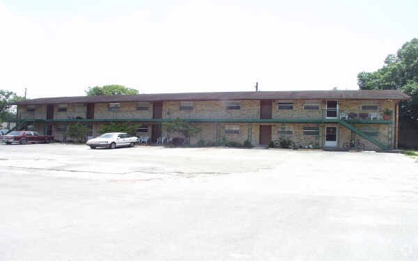 Photo - Country Squire Apartments