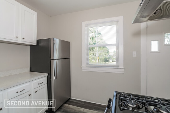 Photo - 103 Saunders Ct