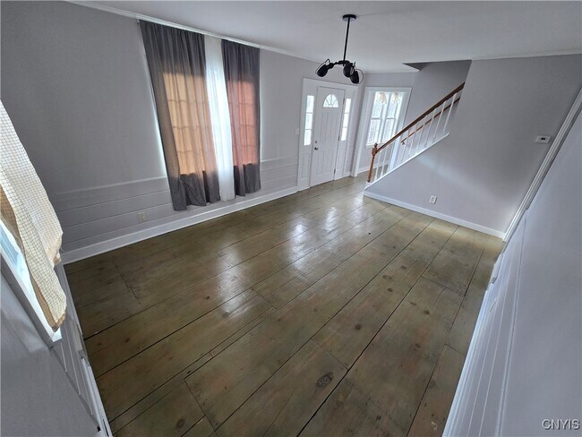 Photo - 205 Elmbrook Dr