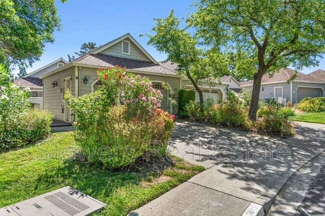 Photo - 1825 N Forest Hill Pl