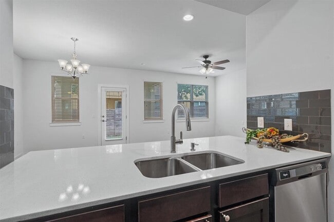 Building Photo - 8940 Parker Ranch Cir Unit B Rental