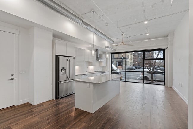 Photo - Paragon Station