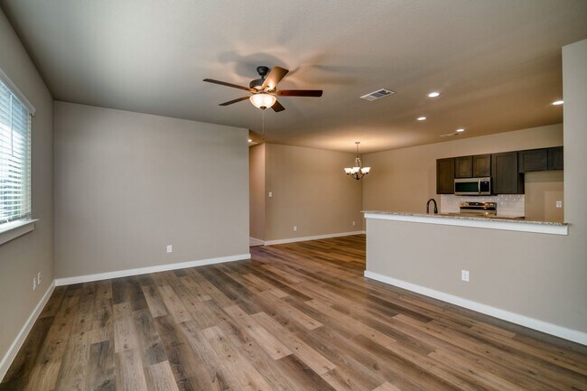 Photo - GORGEOUS 3 BEDROOM DUPLEX LOCATED IN MIDLOTHIAN ISD!