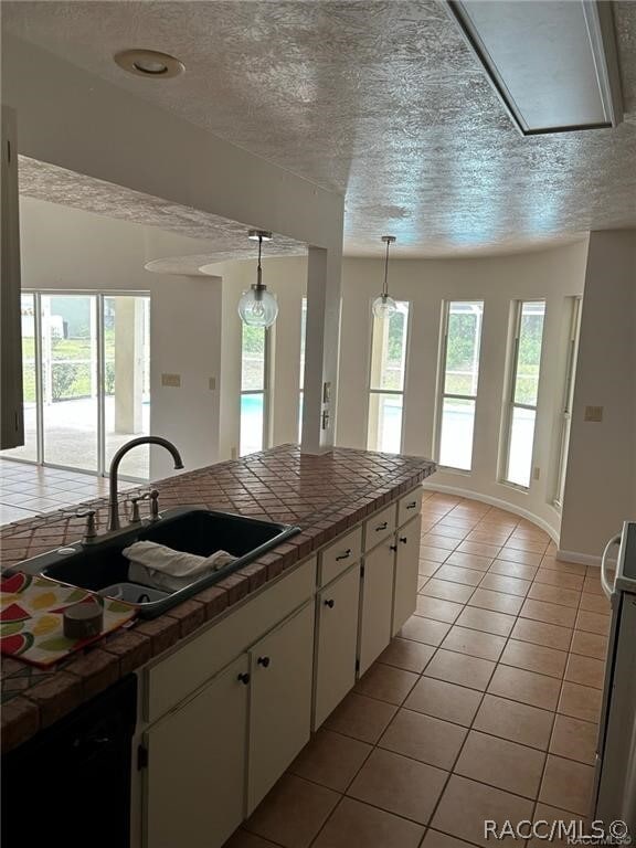 Photo - 2620 E Newhaven St