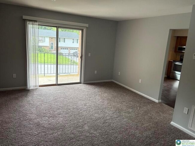 Photo - 4057 Vaughn St