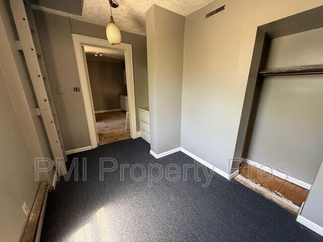 Photo - 3601 W Highland Blvd Unit 3