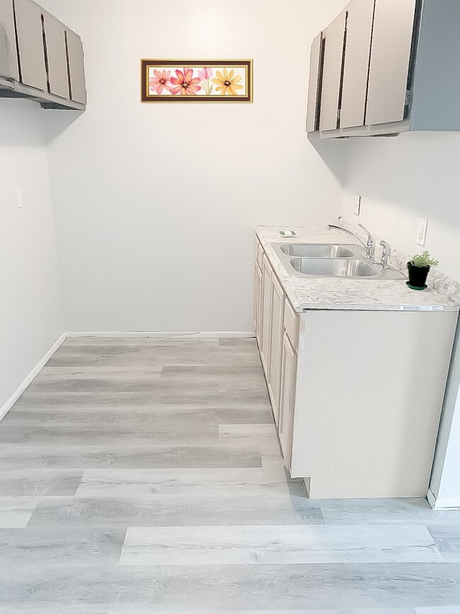 Photo - Blackstone Apartments Unit B10