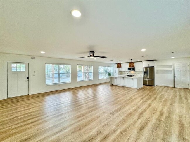 Photo - 1101 46th St N