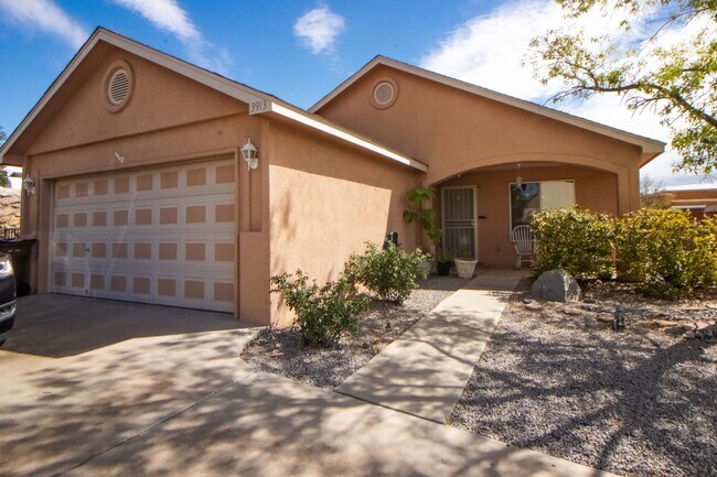 3913 Pearl Ct