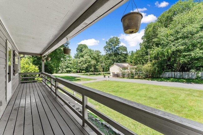 Photo - 4035 Thames Dr