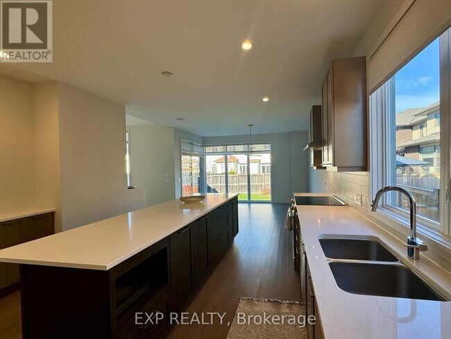 Photo - 622 Summerhill St