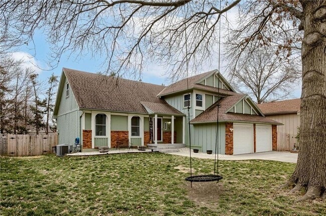 Photo - {8615} Remodeled w/ Updated Kitchen + New Flooring + Fenced backyard