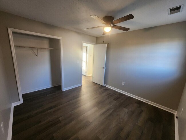 Photo - 132 Cardinal Dr