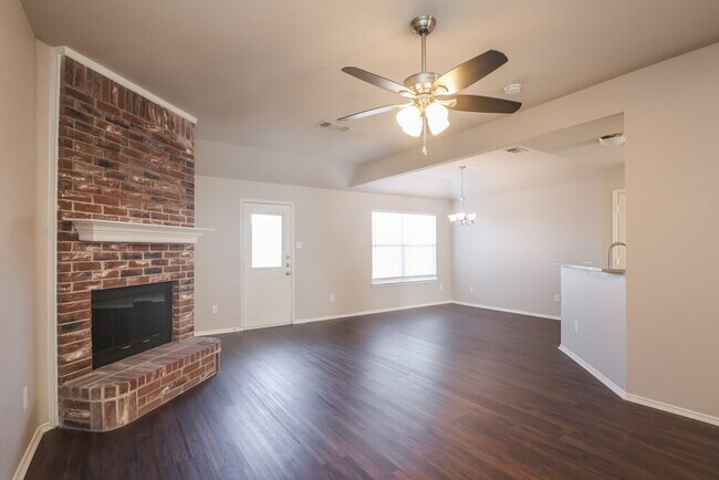 Photo - 1137 Alicia Ln