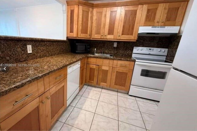 Photo - 16740 NE 9th Ave Unit 807