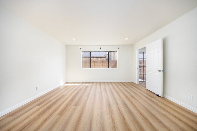 Photo - SPACIOUS 3 BED 2BATH UNIT LOCATED IN DESIRABLE MONTEREY PARK LOCATION!!