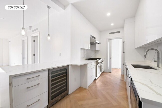 Photo - 241 W 97th St