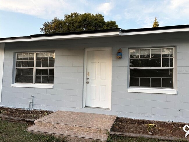 Building Photo - 5793 Oleander Dr