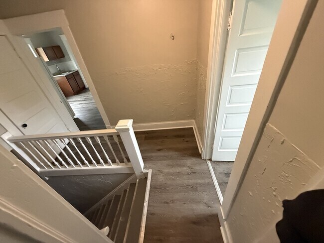 Photo - 10303 Sophia Ave
