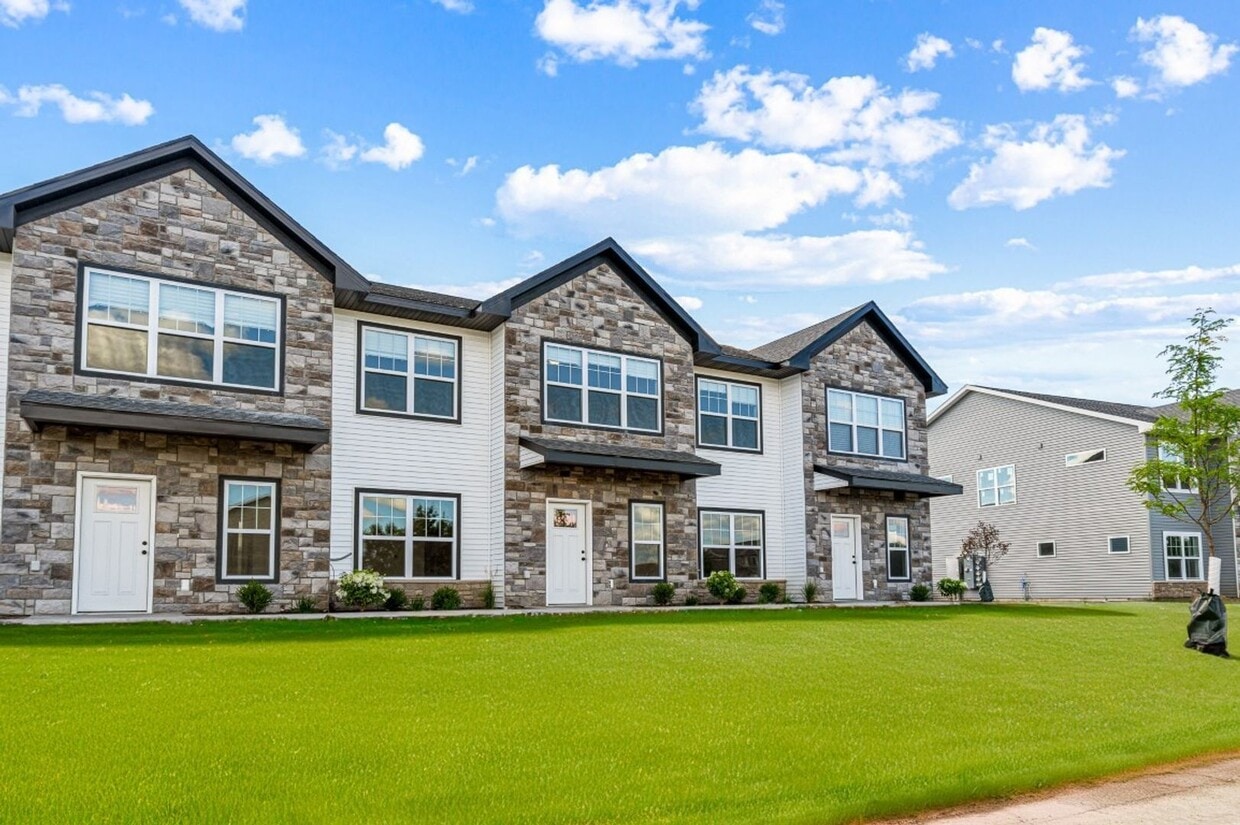 Wonderful 3 Bed Townhome with Large 2 Car ... - Wonderful 3 Bed Townhome with Large 2 Car ...