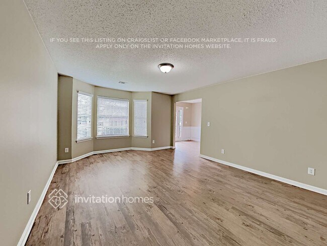 Photo - 5853 Black Top Way