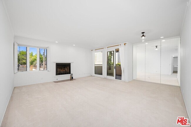 Photo - 1808 Manning Ave Unidad 103