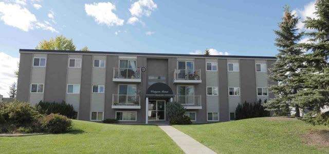 Photo - 9560 163 St NW