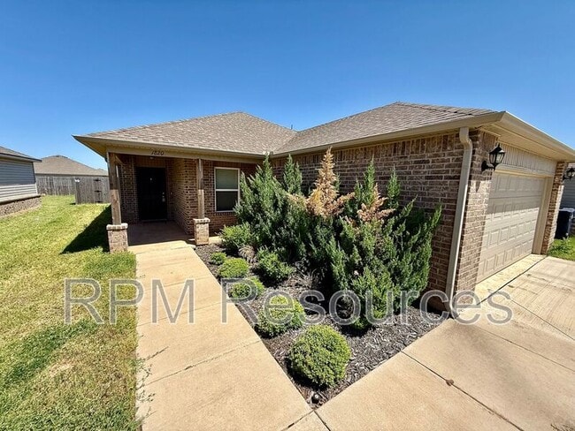 Photo - 1820 Hayes Ln