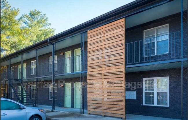 Building Photo - 1011 Burke St Unit Apt. 10