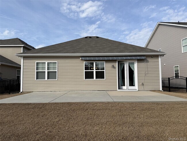 Photo - 261 Calhoun Fls Dr