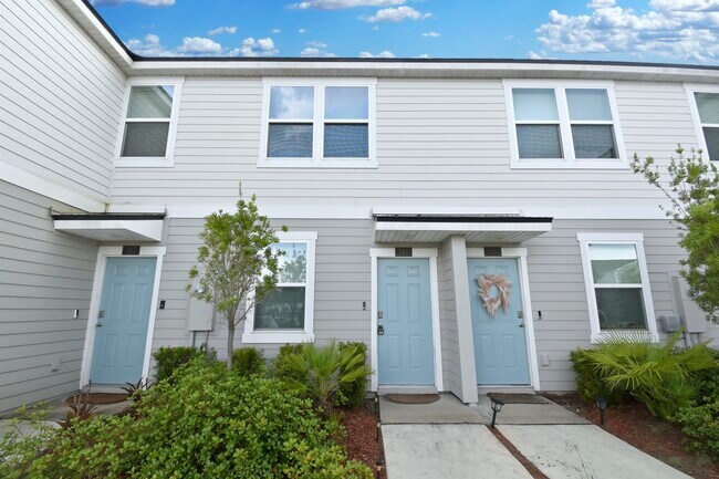 Photo - 141 Sage Br St