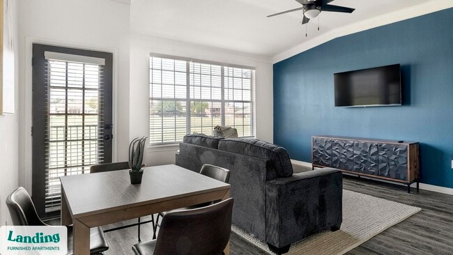 Photo - 9601 Custer Rd Unidad 1936.1410965