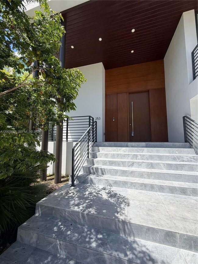 Building Photo - 253 W Enid Dr