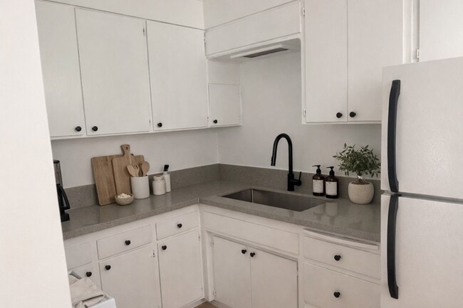 Photo - 2413 Hidalgo Ave