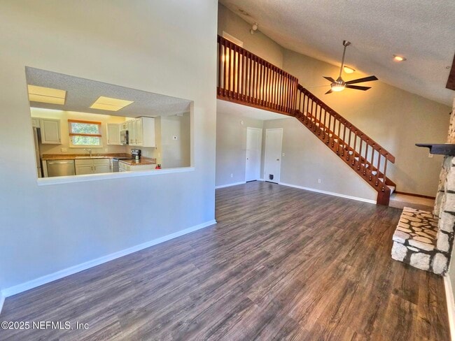 Photo - 4316 Pilgrim Way