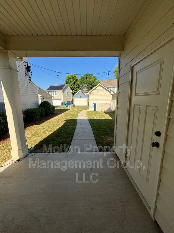 3265 Bending Birch Pl