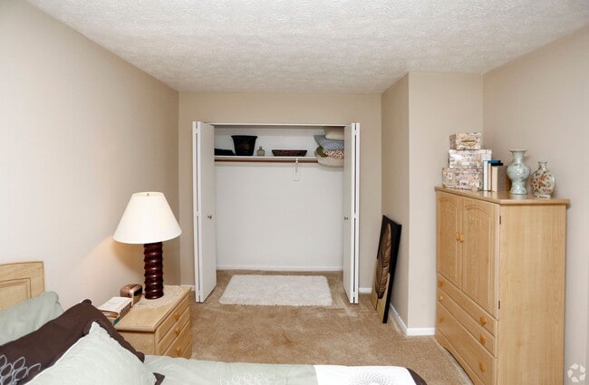 English Village Apartments